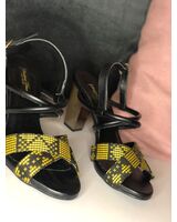 Chaussures à talons en Pagne Tissé et cuir  Jaune  Noir - Christina Diaw